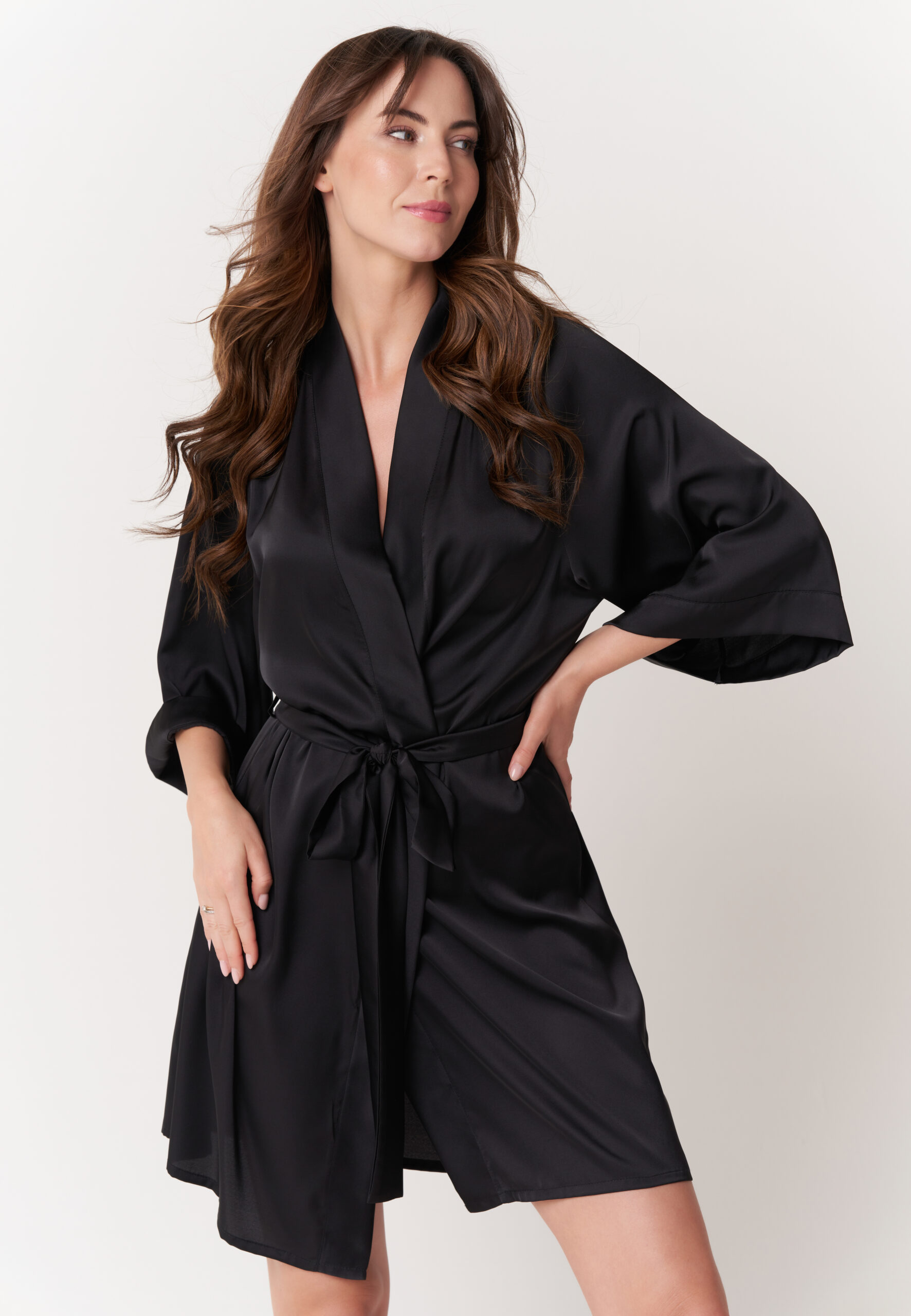 Veļa-Halāts Kimono Harmony Black-maiga satīna naktsveļa.