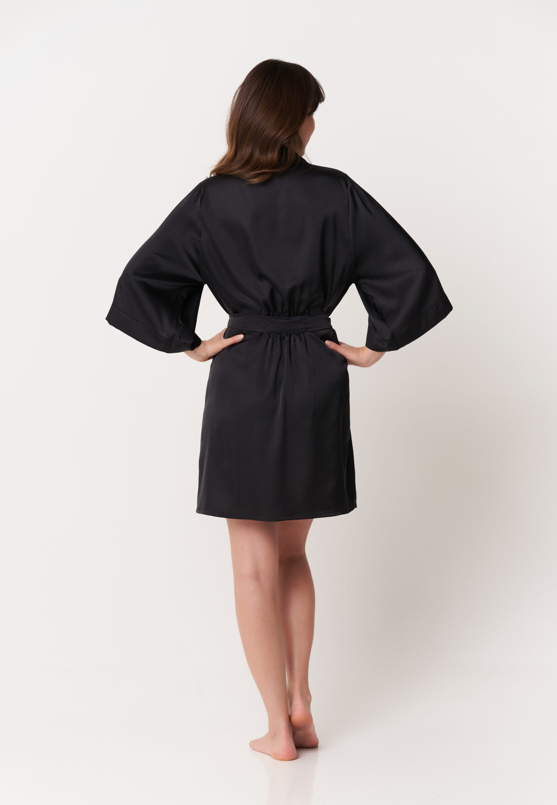 Veļa-Halāts Kimono Harmony Black-maiga satīna naktsveļa.