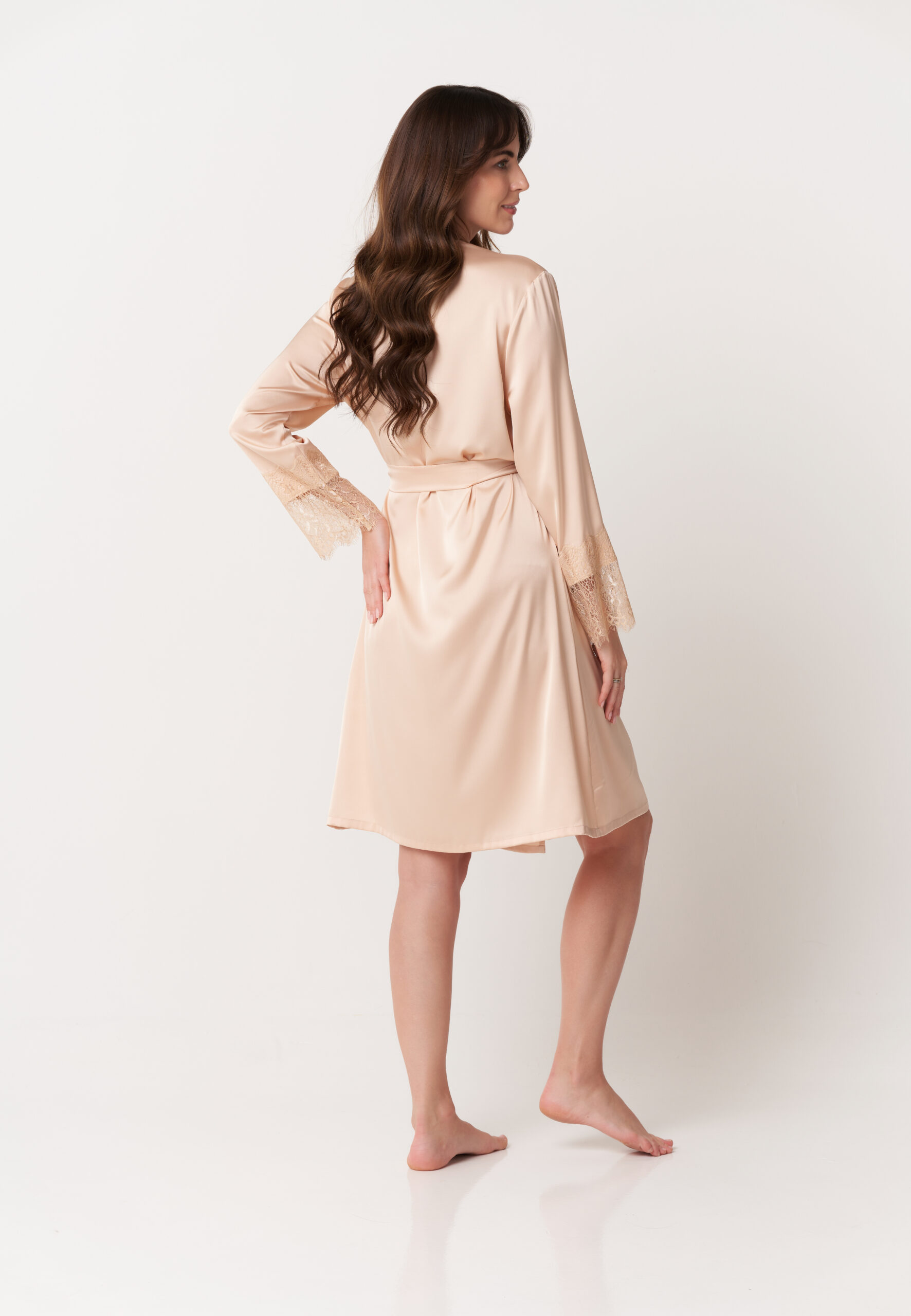 Sieviešu Peņuārs Love Beige-satīna halāts lieliskai dāvanai