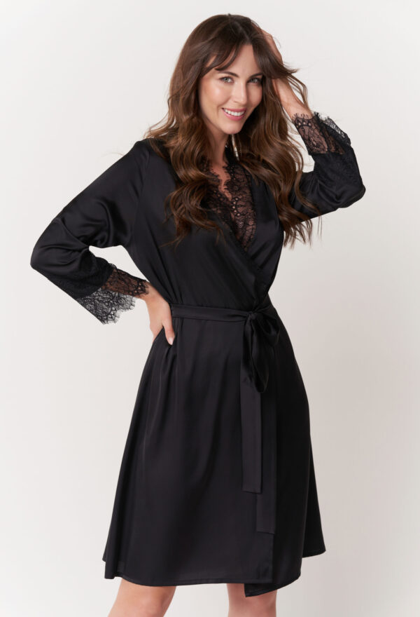 Robe "Love" Black