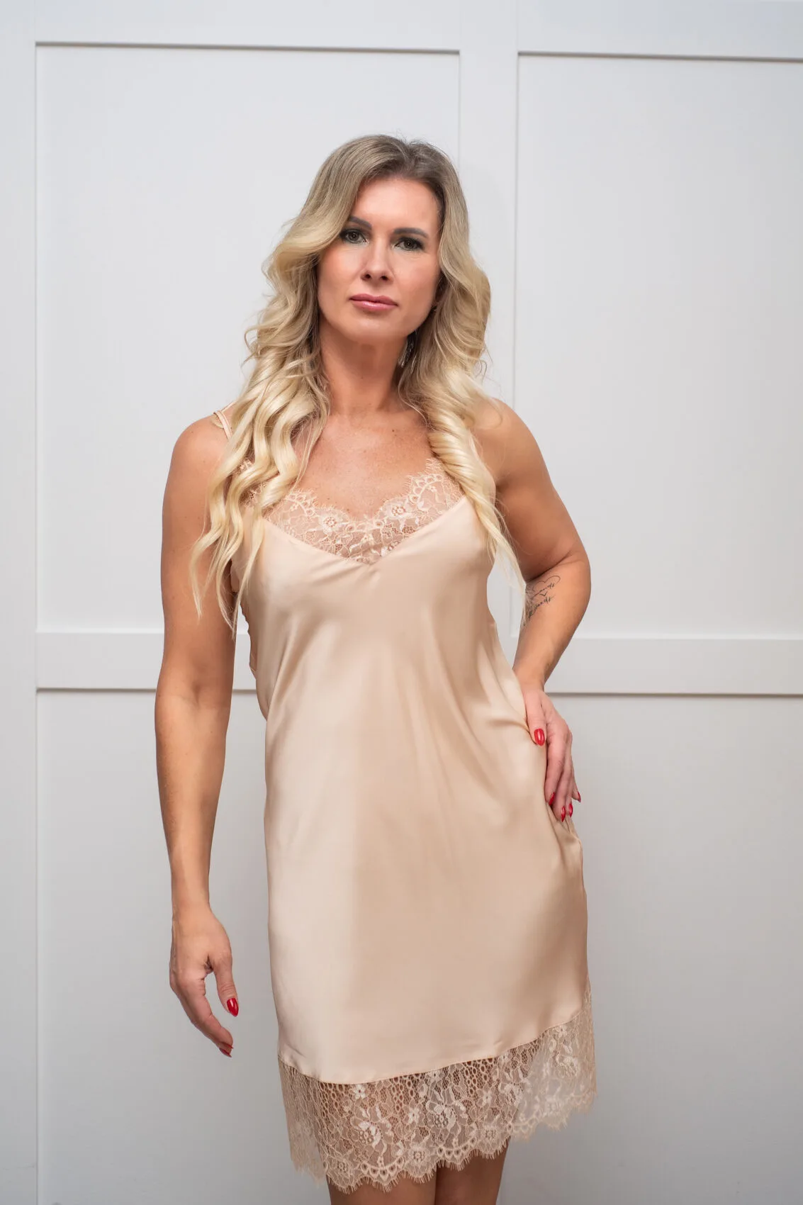 naktskrekls confidence beige